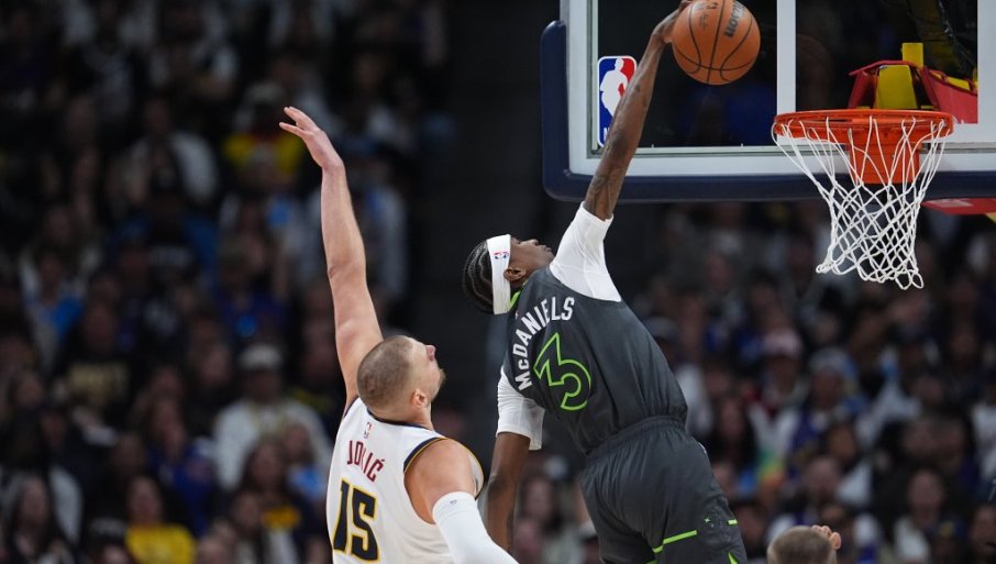 Denver pobedio Minesotu na startu plej-ofa, Srbin blistao