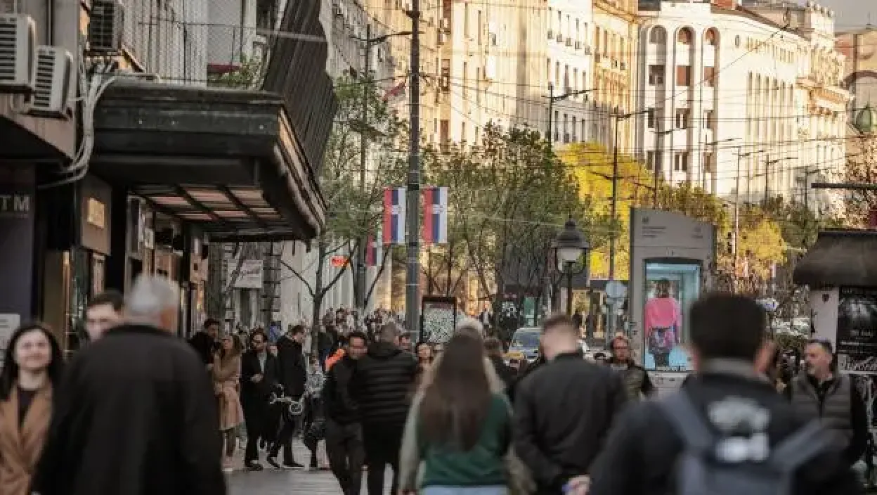 Veliki broj lica planira upade u kuće i stanove, kamere snimile akciju u toku? (VIDEO)