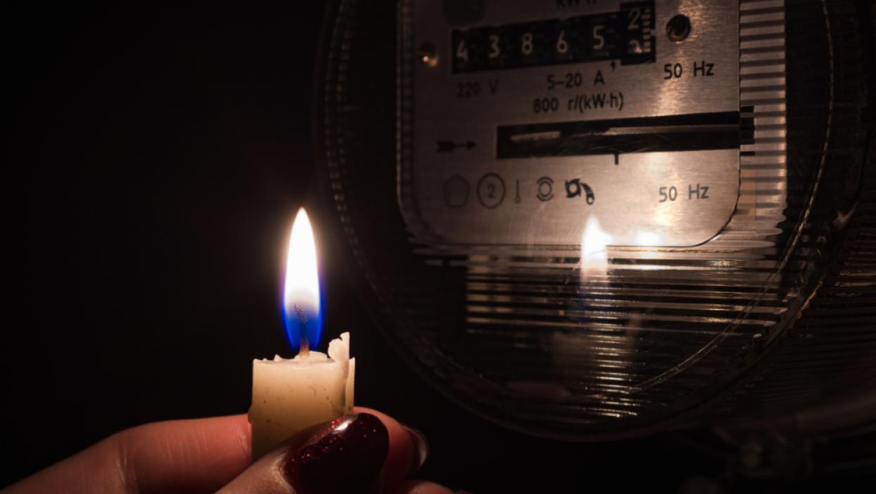 Ovi delovi Beograda večeras ostali bez struje: Zbog velikog kvara na mreži, građani u mraku