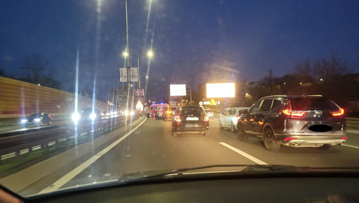 Teška nesreća potpuno blokirala saobraćaj ka Nišu, Hitna pomoć na terenu (FOTO)