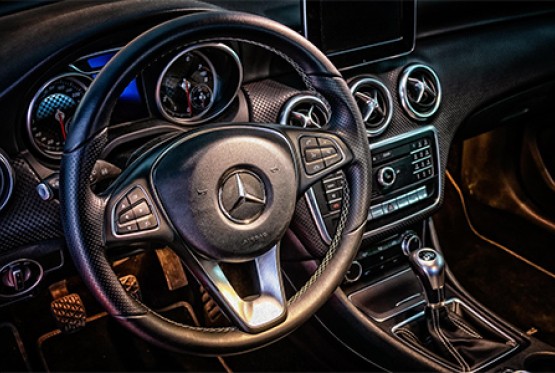 Mercedes ne odustaje od velikih ekrana, ali priznaje da dugmad odnose pobjedu