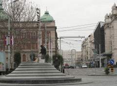 Danas promenljivo oblačno i nestabilno s kišom, popodne lokalno grad i olujni vetar