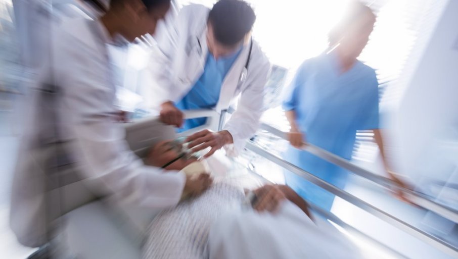 Sav krvav prevezen u bolnicu