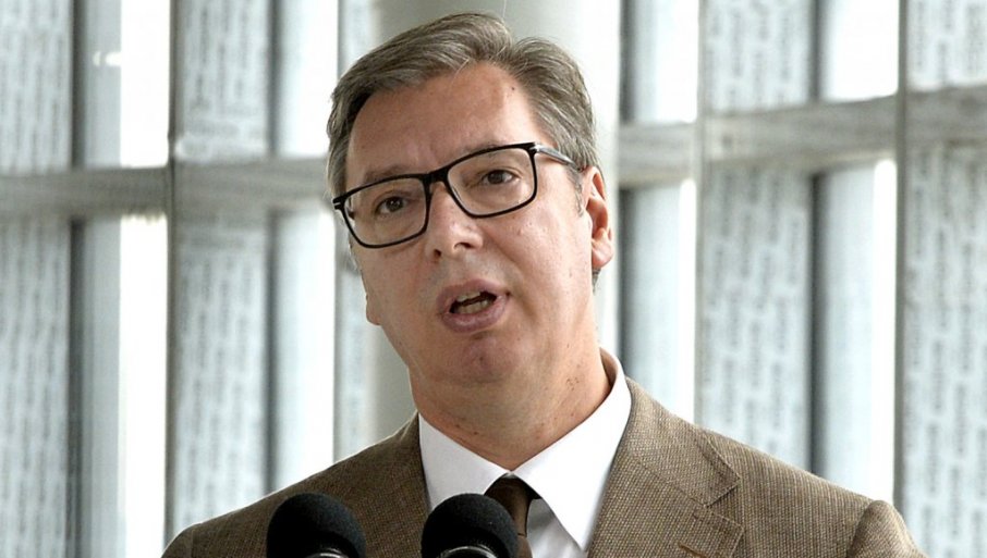 „NASTAVLJAMO DA GRADIMO I POVEZUJEMO LJUDE I KRAJEVE SRBIJE“ Predsednik Vučić se oglasio na kraju nedelje moćnom porukom