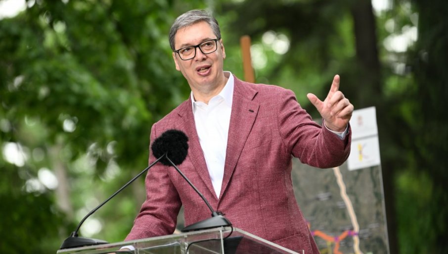 Kako je predsednik Aleksandar Vučić govorio pre 20 godina i danas