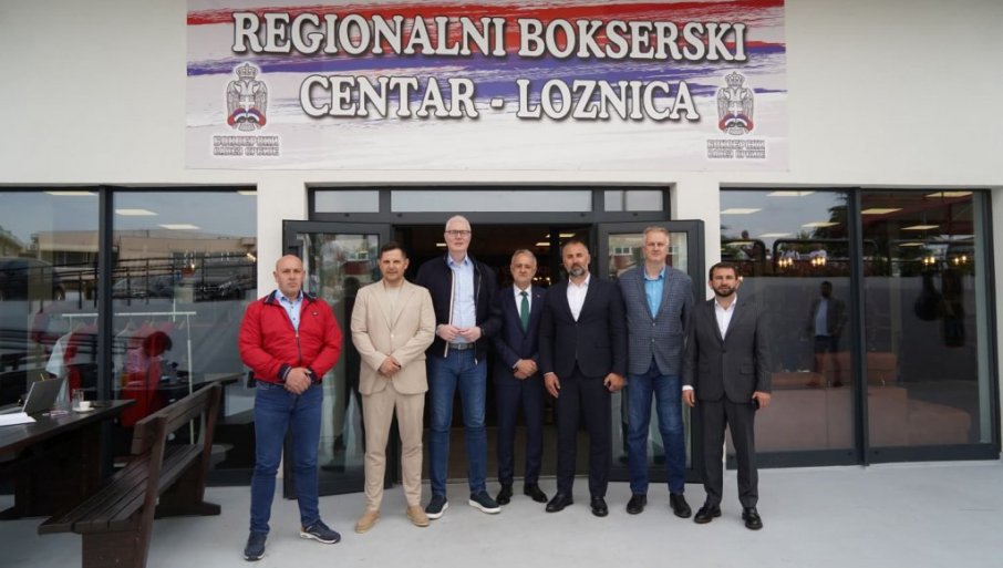 Ministar Gajić i predsednik OKS Tomašević u poseti bokserskom kampu!