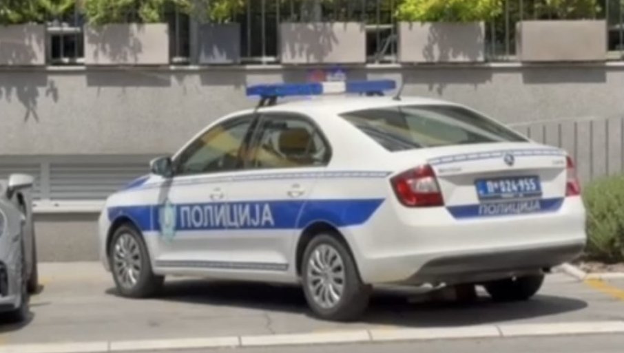 HOROR U MIRIJEVU: Muškarac grabio i vukao decu po zemlji naočigled prolaznika, majka vrištala: „Zaustavite ga!“