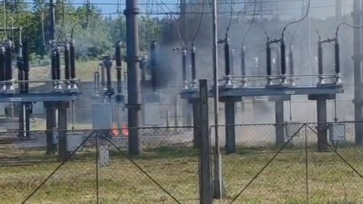 Zapalila se trafostanica u Sremskoj Kamenici