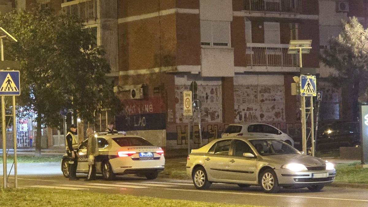 Potera u Novom Sadu: Renoom bežao od policije, pa ušao u kontrasmer