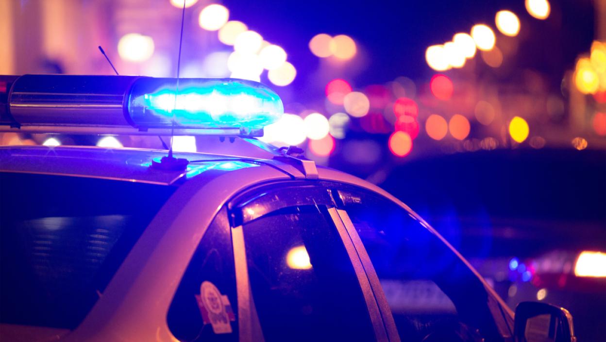 Pala u nesvest tokom uživo prenosa, muškarac (34) iskoristio priliku i napao je! Gledaoci zvali policiju, napadač pobegao