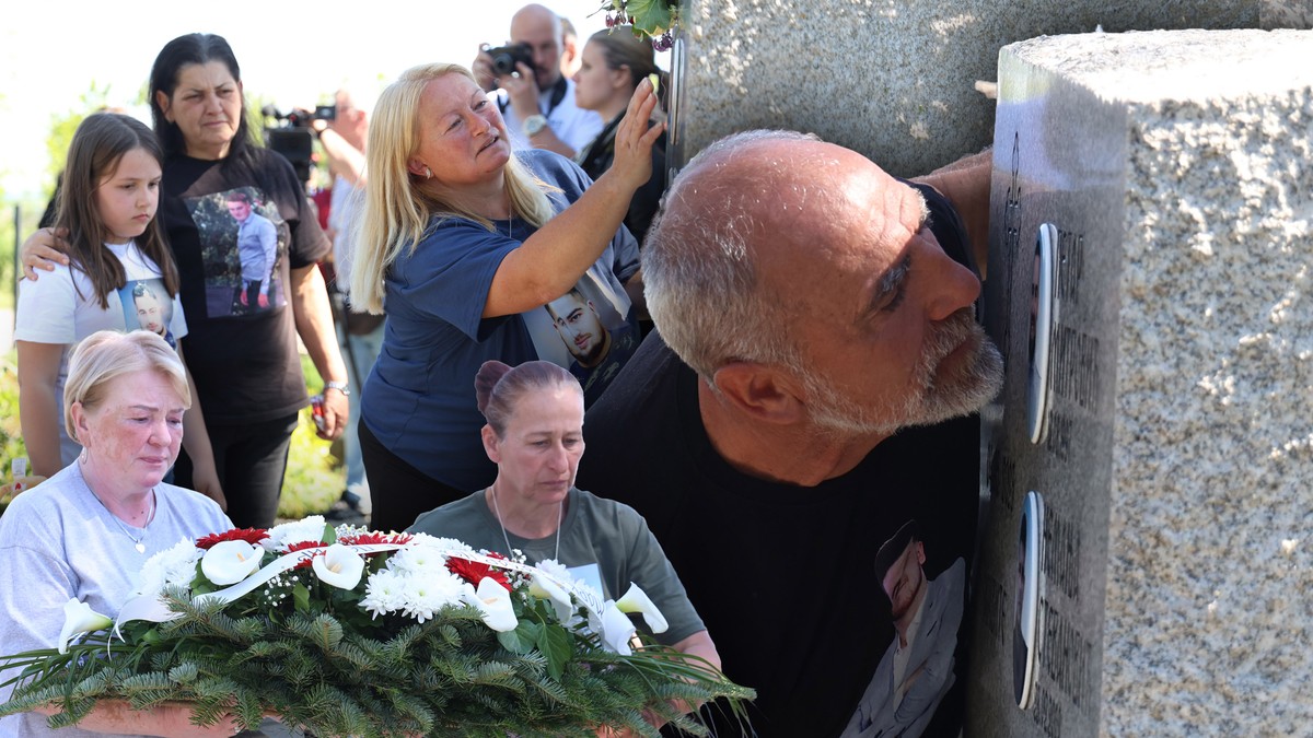 Potresne ispovesti majki ubijenih mladića u Duboni i Malom Orašju (Video)