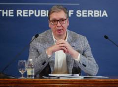 Niko nema pravo da vređa ljude koji celivaju Bogorodičin pojas, to je svetinja