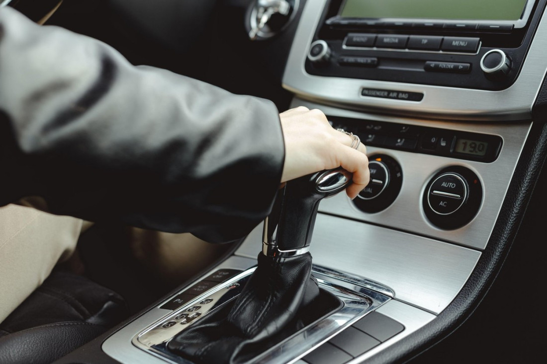 Pravilno parkiranje automobila sa automatskim menjačem