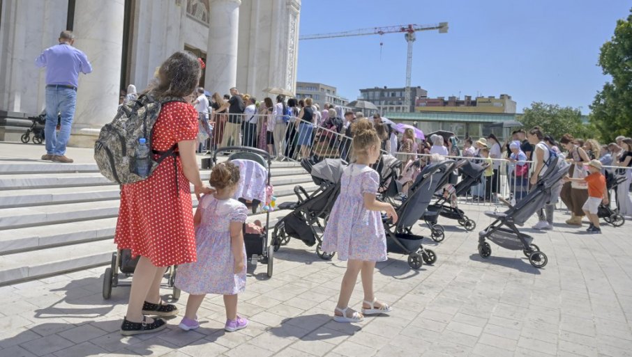 Pojas Presvete Bogorodice u hramu Svetog Save do subote