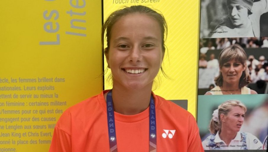 Talentovana Anastasija Cvetković (17) blista na Rolan Garosu u juniorskoj konkurenciji