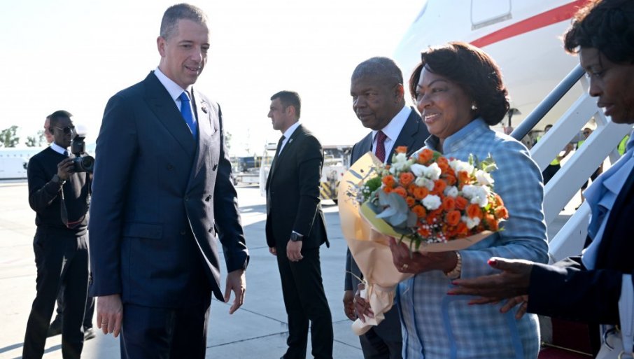 Ministar Đurić ga dočekao na aerodromu