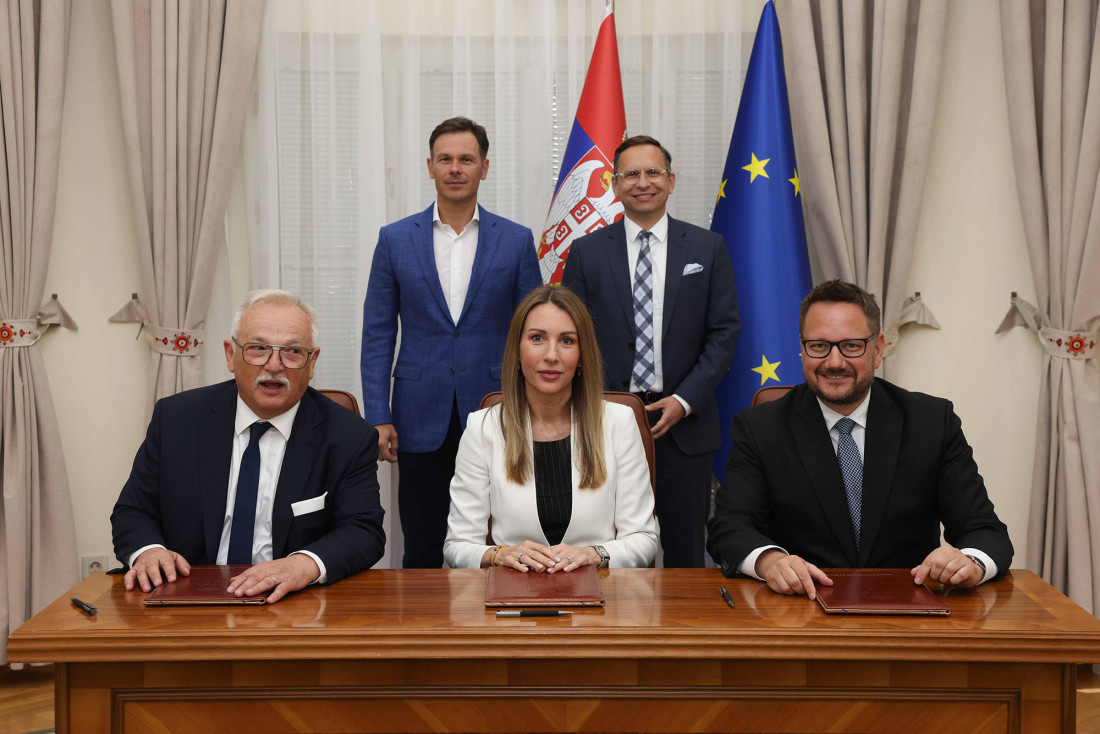 Vlada i MOL potpisali akcionarski ugovor o NIS-u