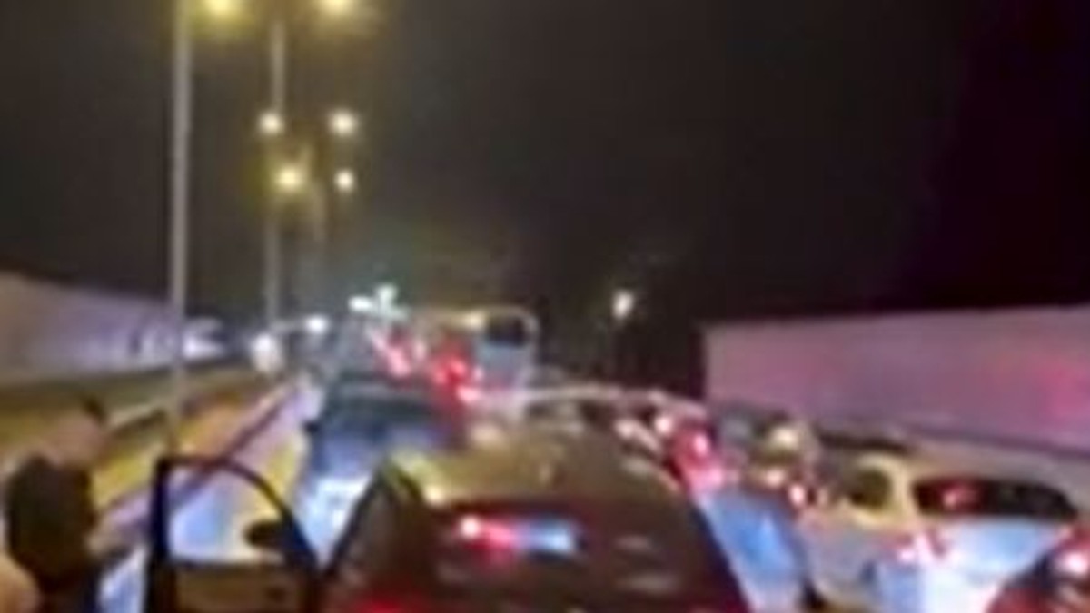 Haos na autoputu: Veliki zastoj zbog lančanog sudara