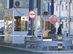 Putnička vozila na izlazu uz zemlje čekaju najduže pola sata, teretnjaci četiri sata
