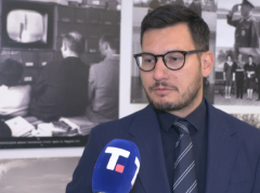 Kratkoročno produženje licenci za NIS ne ukazuje da su pregovori pri kraju