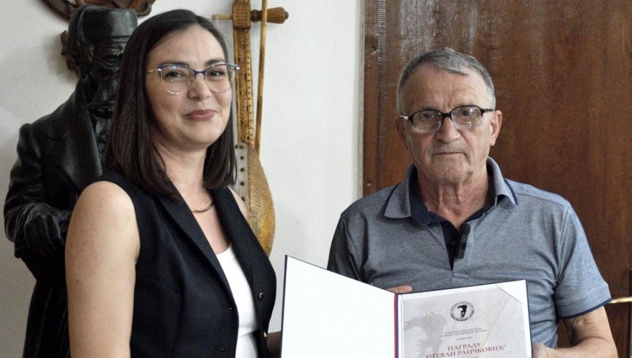 Nagrada „Stevan Raičković“ uručena Slobodanu Ristoviću