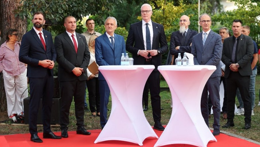Premijer Macut ispratio srpske sportiste na Mediteranske igre