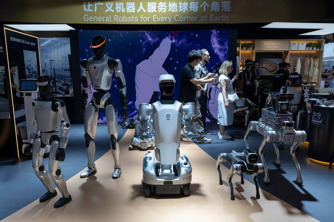 SAD zabranjuju strane humanoidne robote zbog bezbednosti
