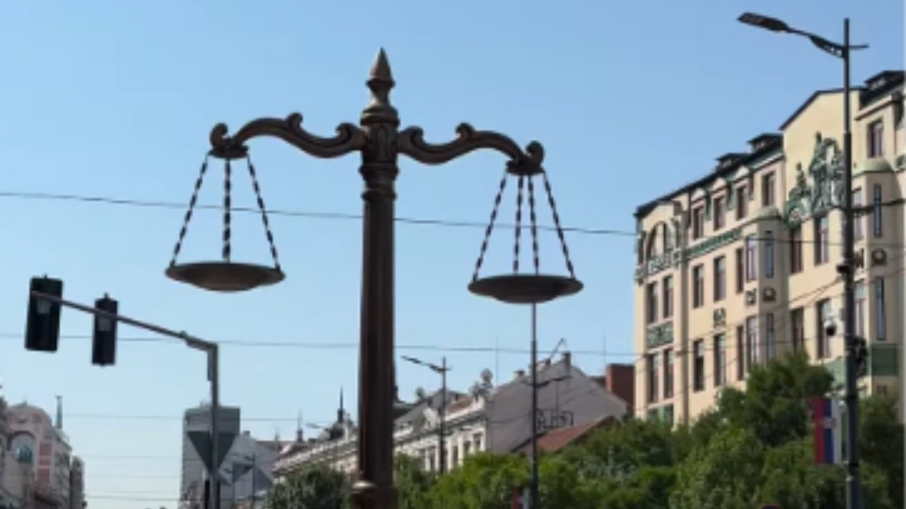 Šapić objasnio ko je platio „vagu“ na kružnom toku