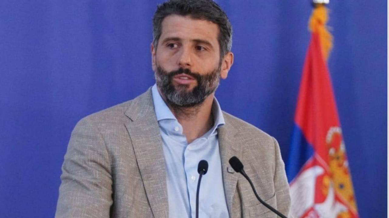 Oglasio se gradonačelnik Šapić „Rešavamo saobraćajne probleme, Beograd postaje saobraćajno protočniji i infrastrukturno bogatiji“ (FOTO)