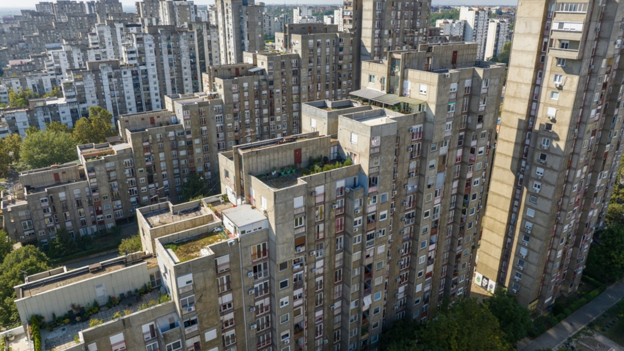 Tri lamele, 79 stanova i velika podzemna garaža
