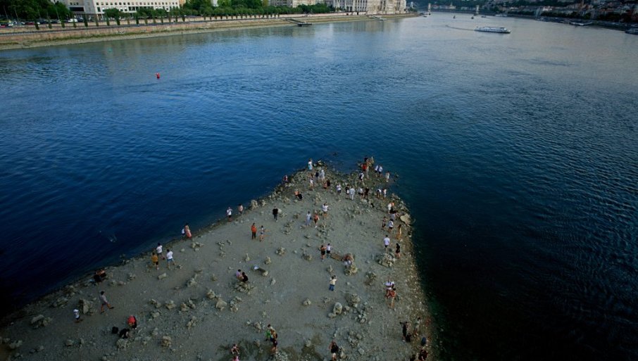 Operacija potapanja barži mogla bi da produži rad reaktora 2 Černavode