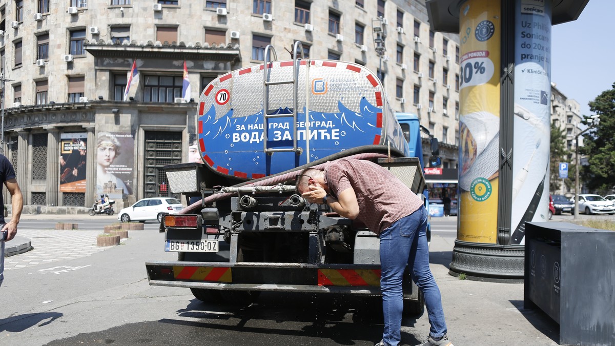 Beograd uvodi mere zbog ekstremnih vrućina: Spisak 10 lokacija sa cisternama sa vodom