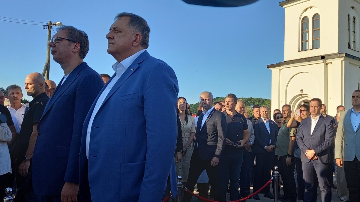 Vučić stigao na Manjaču: Prisustvuje narodnom veselju povodom slave hrama u Sitnici