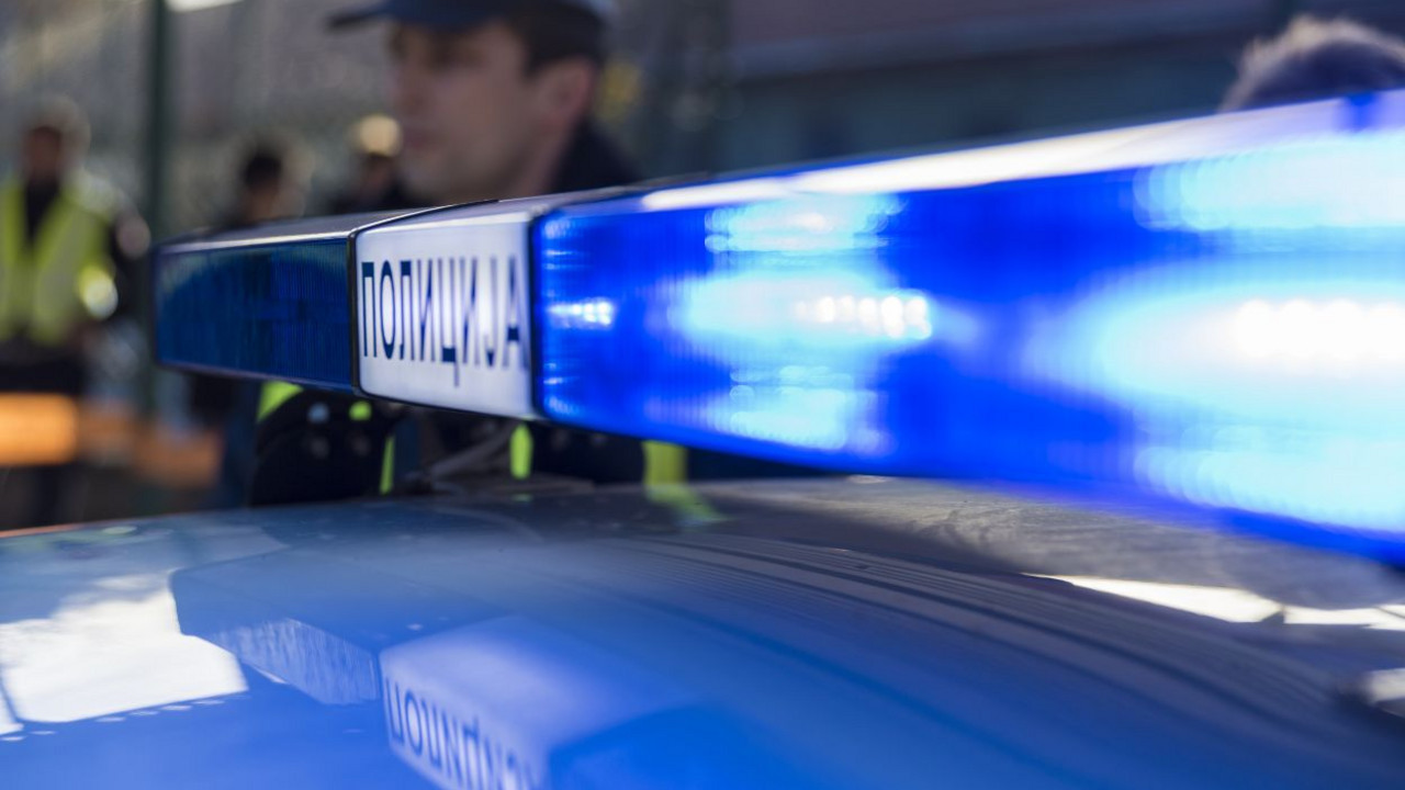 Devojčica (15) osumnjičena da je izbola devojku (18) u centru Beograda: Policija pronašla polomljen nož