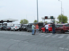 Teretnjaci na Batrovcima i Bezdanu čekaju četiri sata, putnička vozila na Horgošu 20 minuta